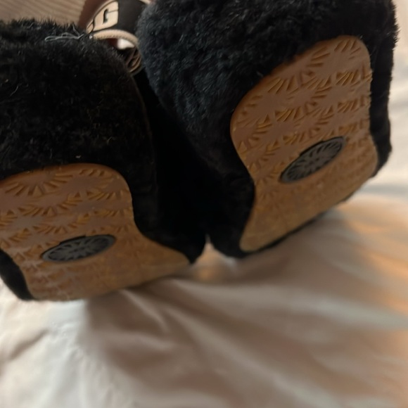 Ugg Black sling back cozy slippers - Picture 2 of 3